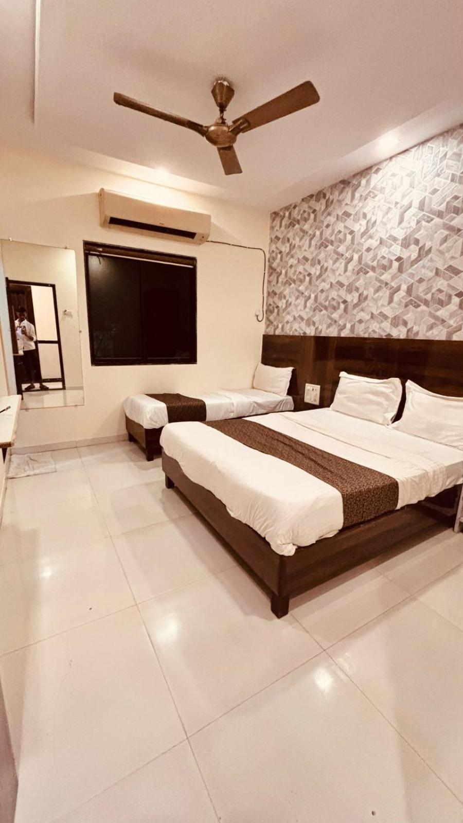 Hotel Garden Palace Mumbai  Buitenkant foto