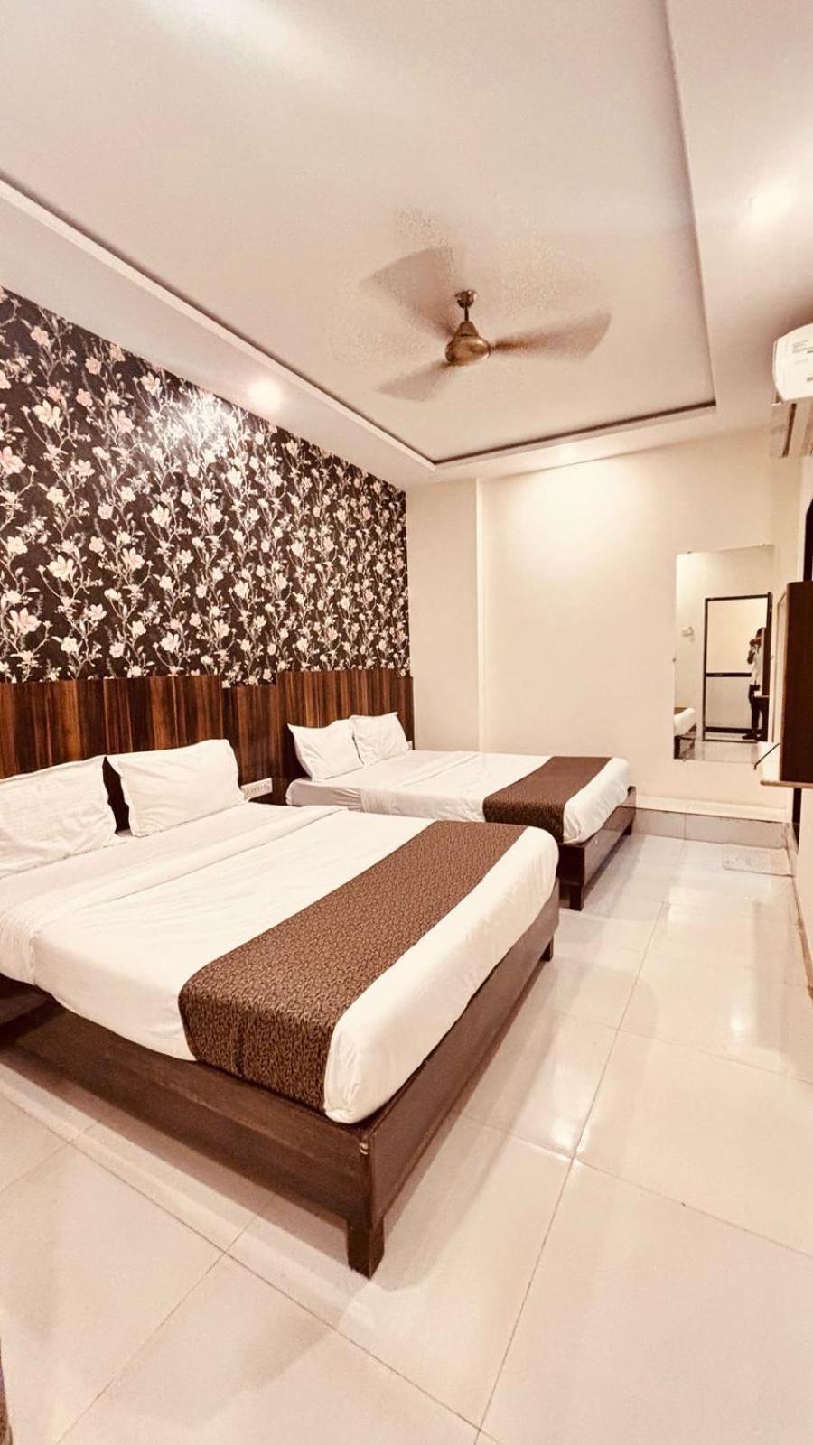 Hotel Garden Palace Mumbai  Buitenkant foto