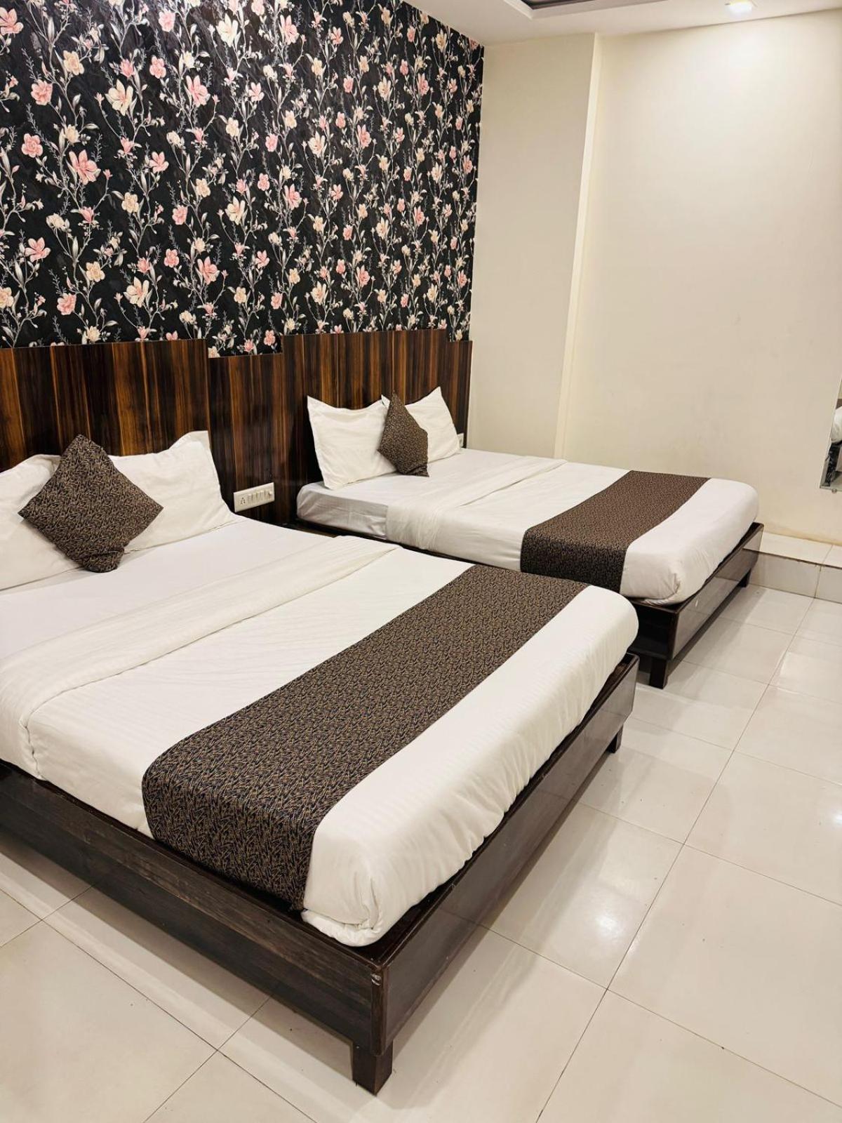 Hotel Garden Palace Mumbai  Buitenkant foto